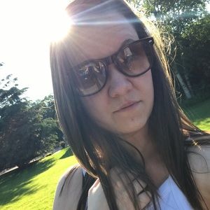 Meet your Posher, Natasha